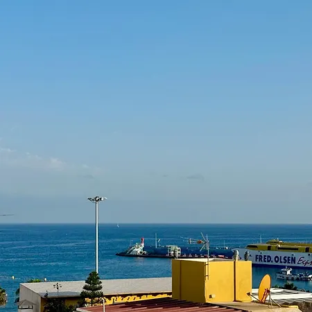 Centrico En Playa Cristianos - Tenerife Sur アパート
