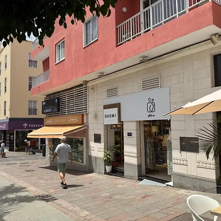 Centrico En Playa Cristianos - Tenerife Sur *