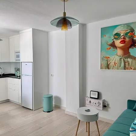 Centrico En Playa Cristianos - Tenerife Sur *