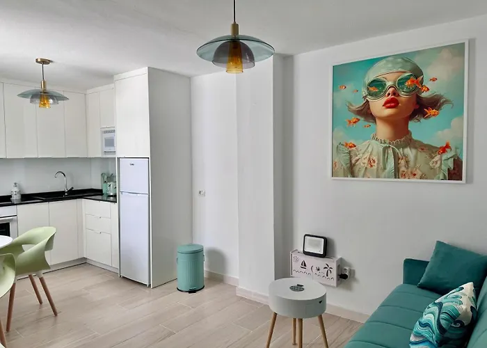 Centrico En Playa Cristianos - Tenerife Sur *